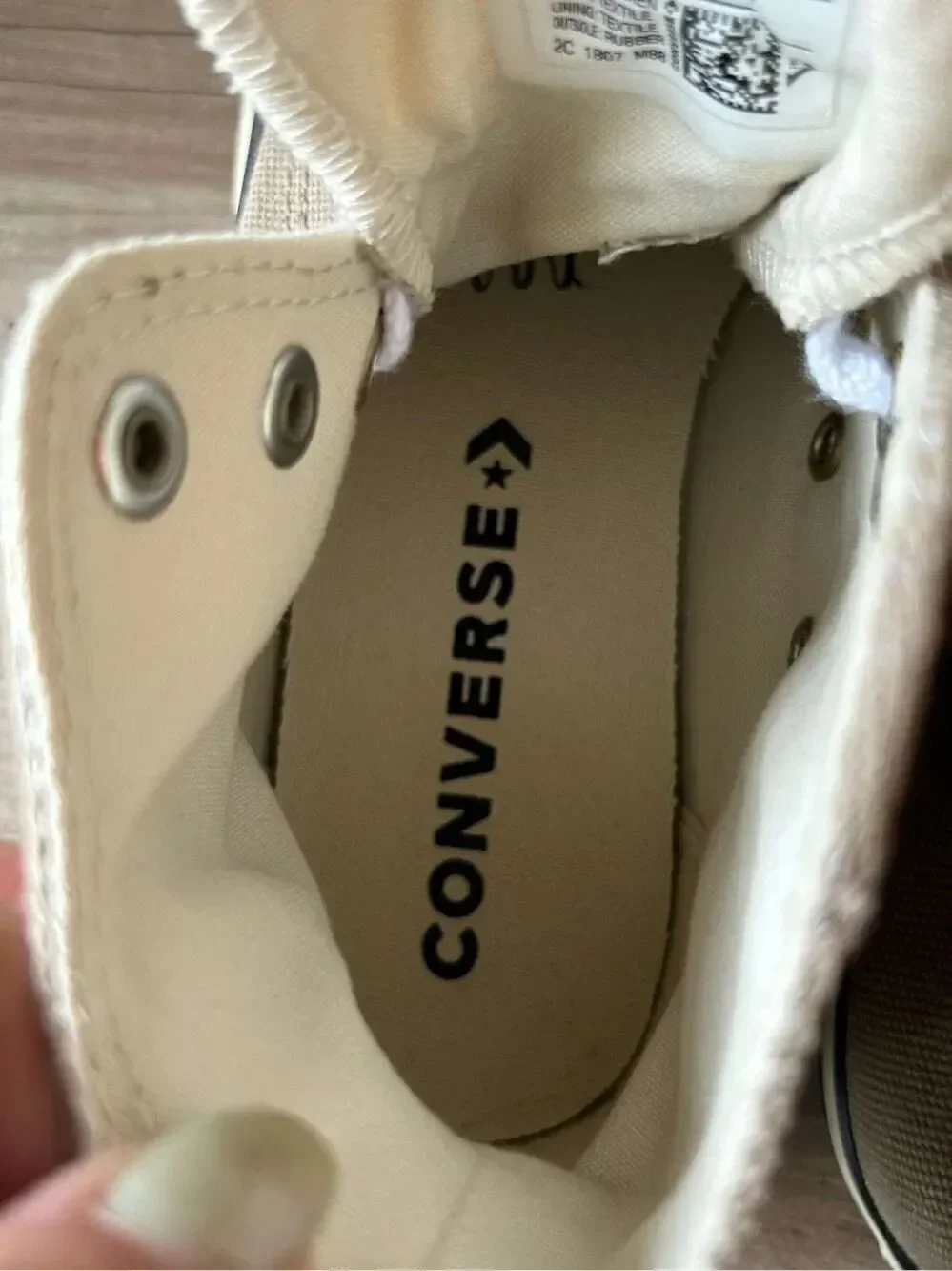 CONVERSE Shoes CHUCK TAYLOR Woman's Size 6 Beige Hi Top faux fur Sneaker